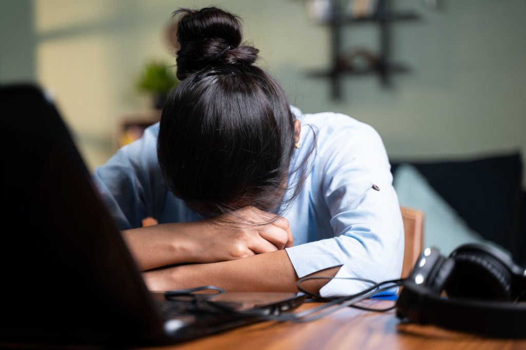 You don’t need to be a workaholic to get&nbsp;tenure
